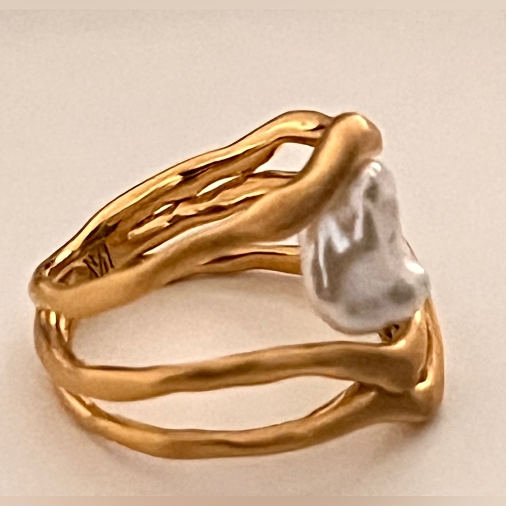 MONICA VINADER Gold Braided Band Ring with White Baroque Pearl - Picture 4 of 10